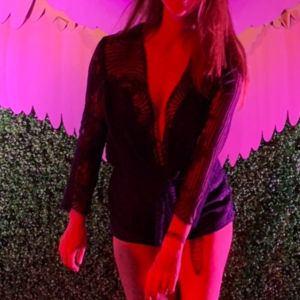Lioness Lace Romper Navy Blue Long Sleeve Deep V Neck Tie M - Picture 8 of 8